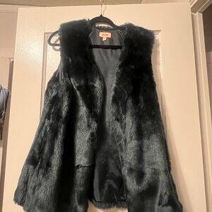 EVRI Elegant Emerald Faux Fur Vest